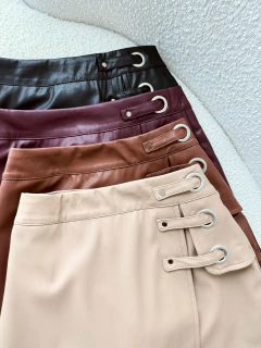 Shortsaia Nude Alice na internet