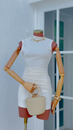 Blusa Assimétrica Off White Carina - loja online