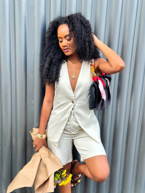 Conjunto Colete Bermuda Off White Janaína