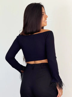 Cropped Canelado Pluma Preto na internet