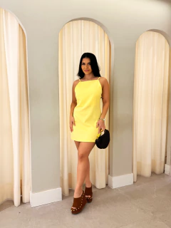 Vestido Alfaiataria Amarelo Lari na internet