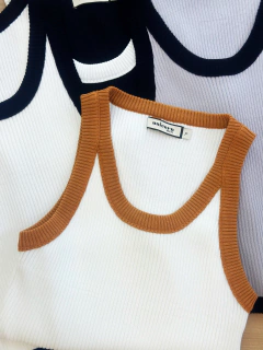 Imagem do Blusa Canelada Regata Off White Preto Luana