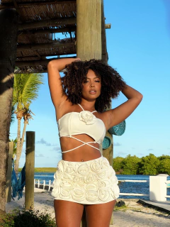 Shortsaia Rosas Aplicadas Branco Luize - comprar online