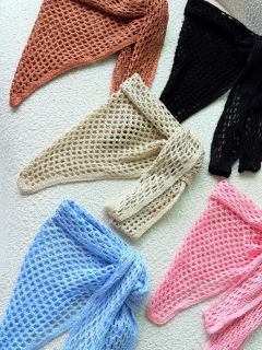 Lenço Marrom em Tricô na internet