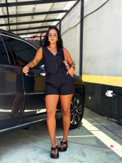 Conjunto Colete Short Preta Emi - comprar online