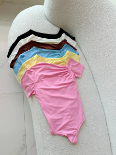 Body Assimétrico Off White Camila na internet