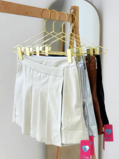 Imagem do Shortsaia Corino Pregas Preto Lena