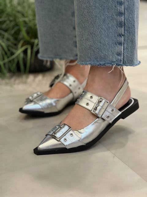 Sapatilha Vanessa COMPRAR UM NÚMERO MAIOR