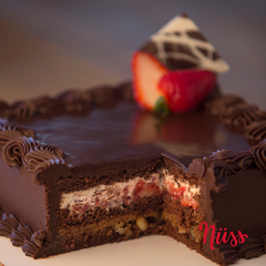 Torta de cumple de chocolate en internet