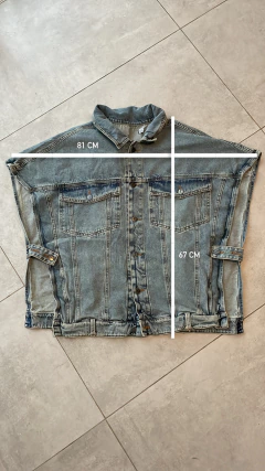 Ponchito Chaleco Denim PHARRELL en internet