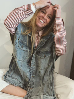 Ponchito Chaleco Denim PHARRELL en internet