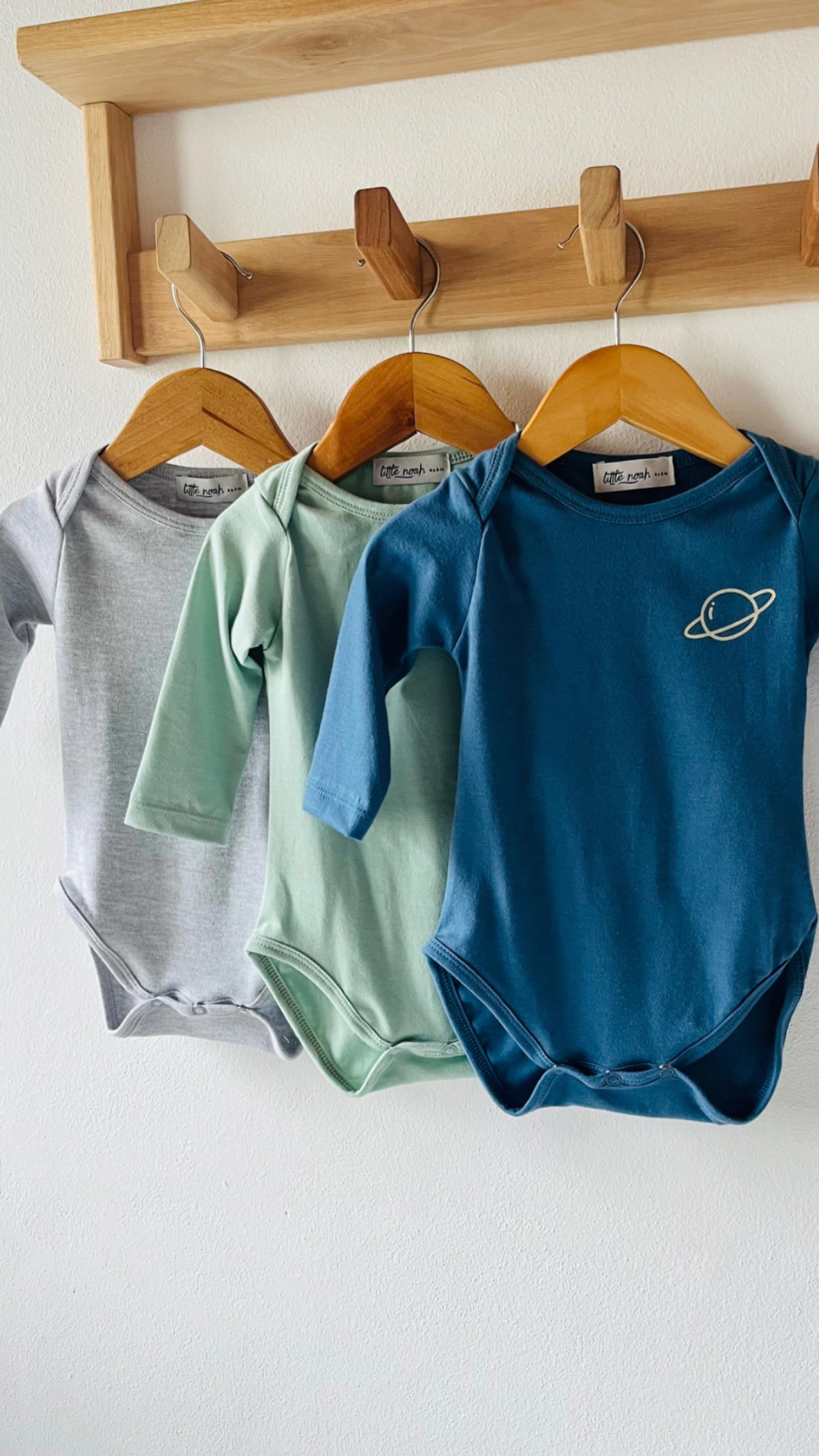 PACK 3 PIEZAS BODYS (azul, gris y verde)