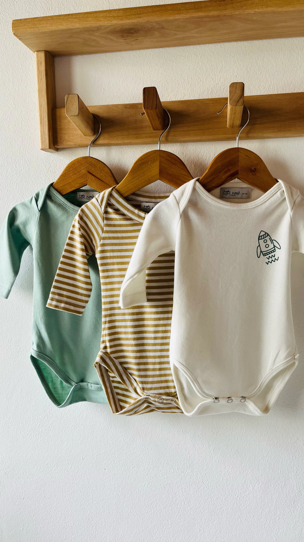 PACK 3 PIEZAS BODYS (rayado, verde y crudo)