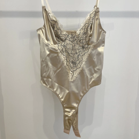 Body Zafiro Champagne