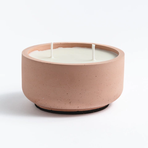 Vela Relaxing no Container de Concreto