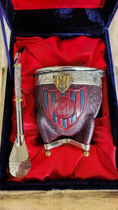 Mate San Lorenzo premium con bombilla de alpaca y caja de pana