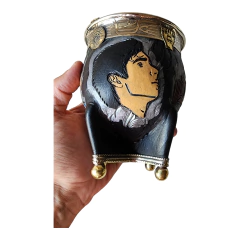 Mate de Colapinto on internet