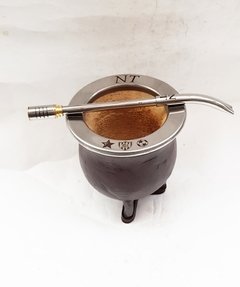 Mate camionero grabado con bombilla de acero en internet