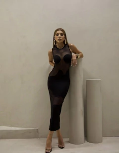 Vestido Ismenia na internet