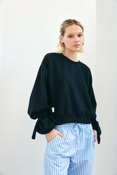 Buzo Sara Negro - comprar online