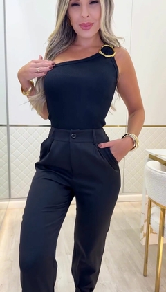 Calça Cenoura Alfaiataria
