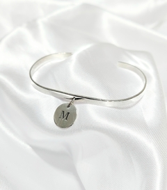 Pulsera Rígida Con Medalla - comprar online