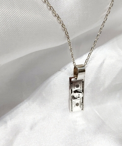 Collar Dolar en internet