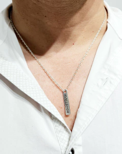 Collar Alexander en internet
