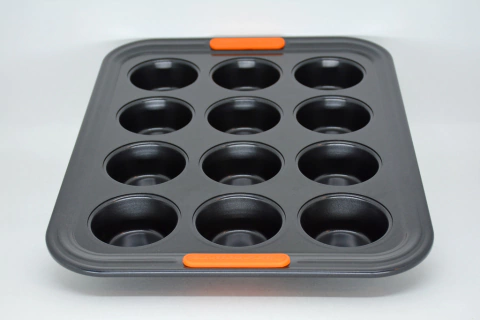 FORMA PARA MUFFIN 12 MOLDES 34CM - LE CREUSET