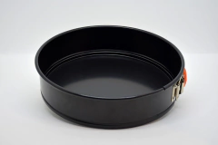 FORMA REDONDA LATERAL REMOVÍVEL 26CM MATTE BLACK - LE CREUSET