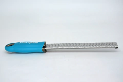 Ralador em Aço Inox Classic Microplane Azul - comprar online