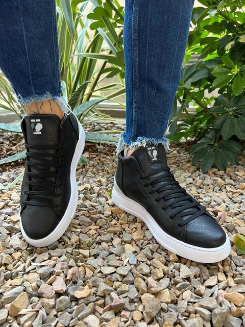 Japon negra talon croco blanco