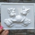 Placa de pvc plastica dos conejos llevando 1 huevo Pascua