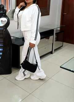 CONJUNTO JOGGER BERLIN 2 RAYAS - SIEMPRECOMPULSIVAS1