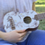 Ukelele Soprano Flores Blancas + Funda + Púa en internet