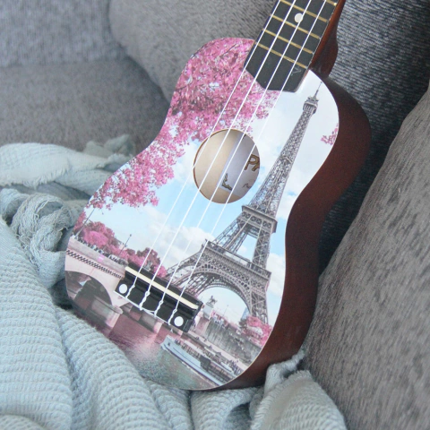 Ukelele Soprano París + Funda + Púa