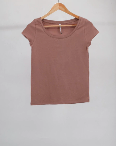 Remera M/C Escote "U"