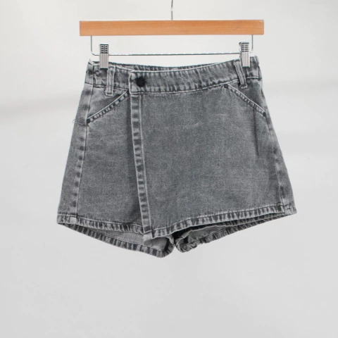 Skort Gris - Isostasia.