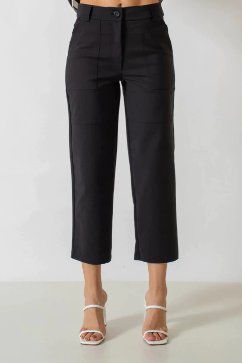 Calça com Recortes e Bolsos - comprar online