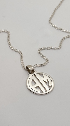 Oval dos letras mod 19