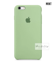 SILICONE CASE IPHONE 15 en internet