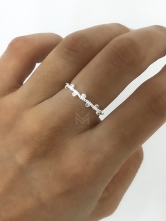 Anillo con circulitos en internet