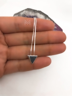 Collar tri?ngulo en internet