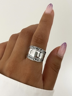 Anillo liso y tipo bali