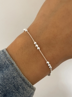 Nueva pulsera con triple bolitas