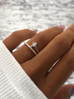Anillo Gina