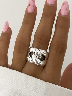 Anillo inflado tipo nudo