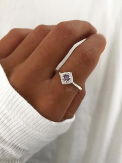 Anillo rombo con piedra - Estilojoyasmanu