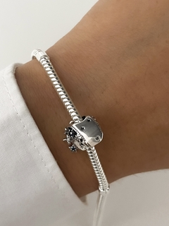 Charm luna calada con Estrellas en internet