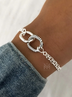 Pulsera doble con eslabones en internet